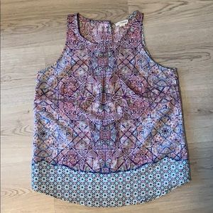 Patterned tank top with button detailing in back